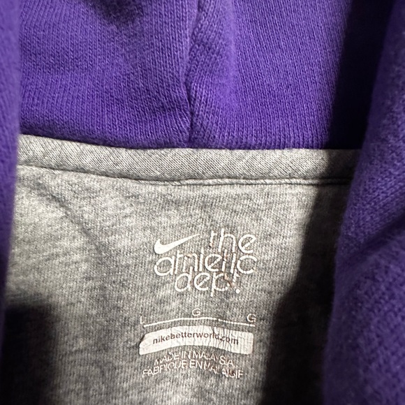Late 2000s Nike Zip Hoodie - Picture 5 of 5